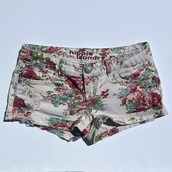 🔥4/$25 HIPPIE LAUNDRY FLORAL SHORTS CREAM & MAROON, 3 - Picture 1 of 9